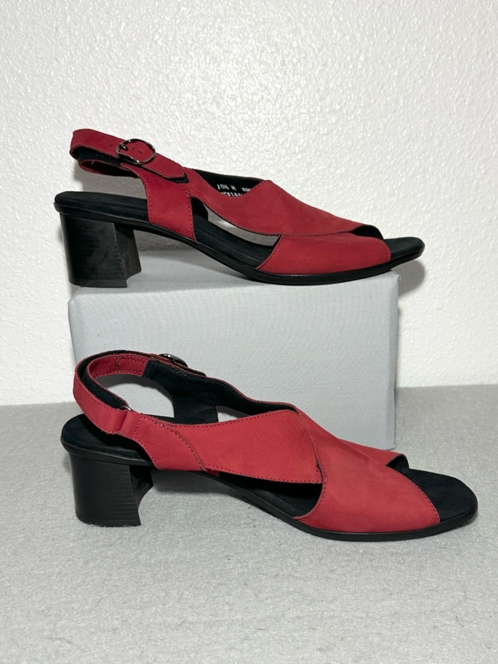 Munro Laine Sling Back Sandals View 2